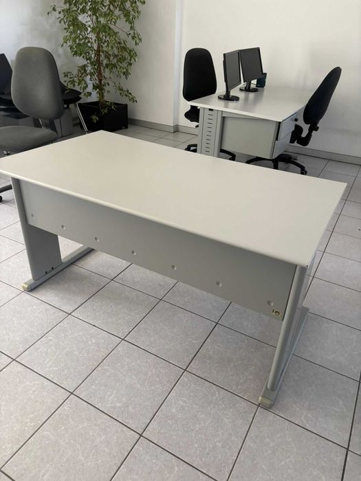 Lote de 22 Secretárias de Escritório