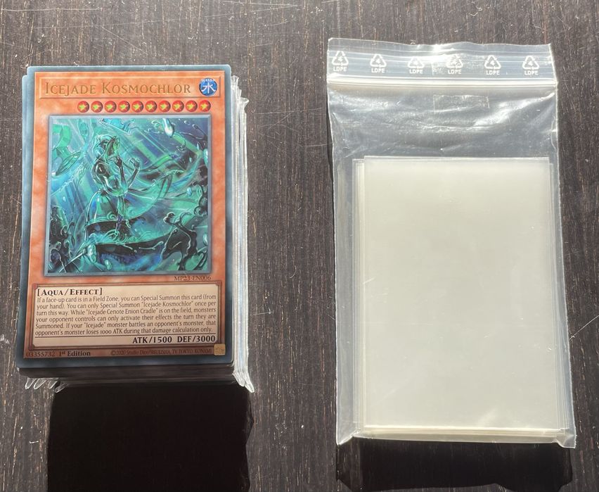 Yugioh Dark World + 120 cartas