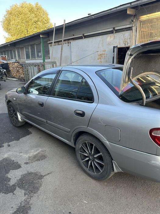 Nissan almera n16 2005 1.6