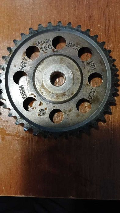 03C109571F VAG Шестерня распредвала