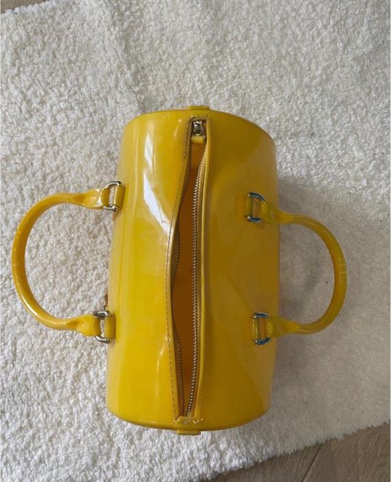 Резиновая сумка