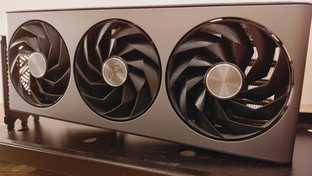 AMD RX 7800 XT Nitro+ 16GB