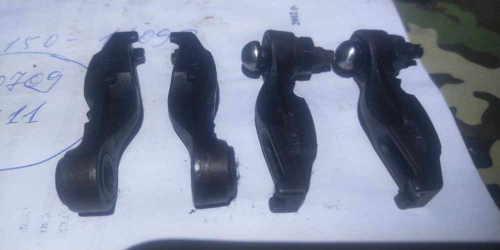 Рокер 2е коромысло клапана