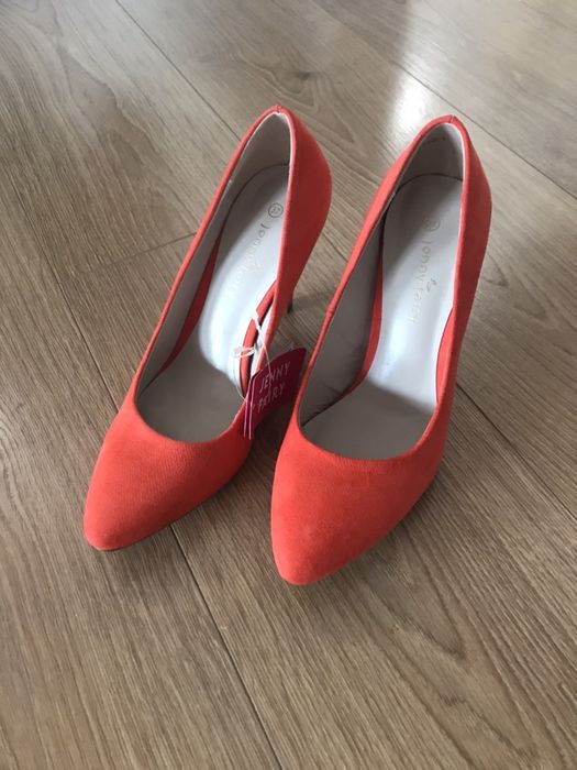 Szpilki nowe roz.37