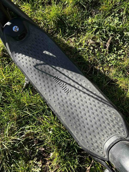 Електросамокат Segway Ninebot  F2  Plus