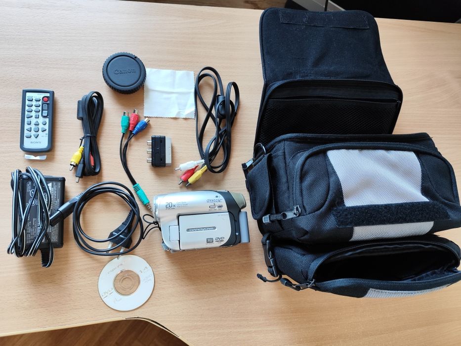 Sony DCR-DVD92E / Zoom 800x / Carl Zeiss оптика