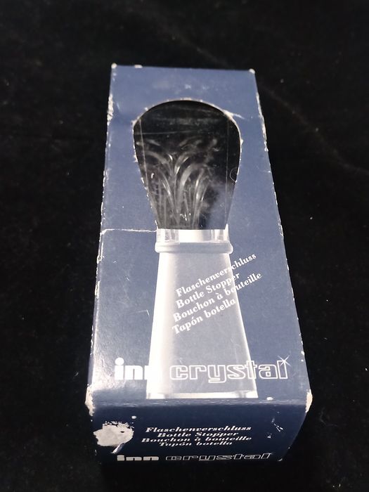 Universal crystal wine bottle stopper64387411548289122