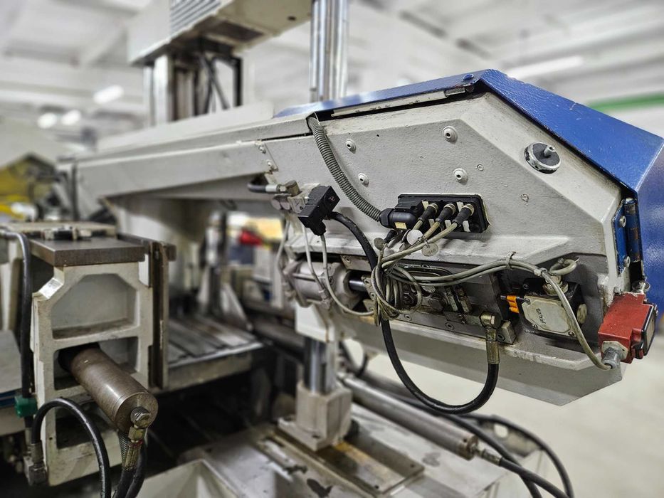 Автоматичний стрічкопильний верстат Behringer - HBP 263 A/CNC
