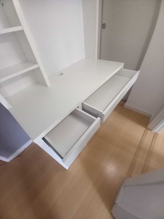 Secretária Micke IKEA