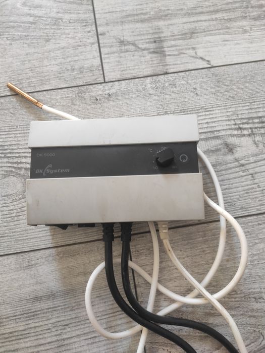 Termostat,regulator pompy obiegowej