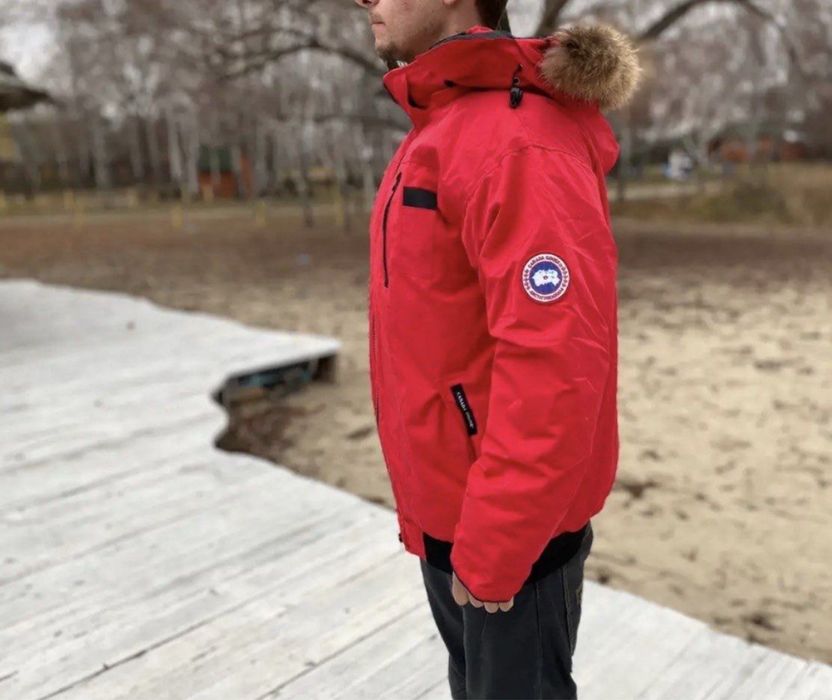 Зимовий короткий пуховик канада гус Canada goose bomber
