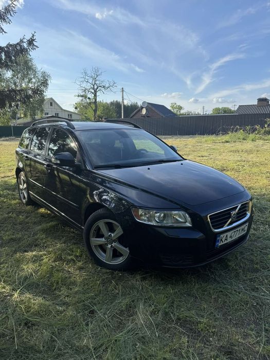 Volvo V 50 2010 год