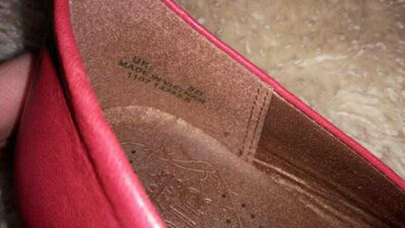 Clarks балетки червоні в ідеалі
