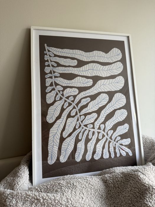 Plakat i ramka Desenio 50x70 duży biała rama drewno