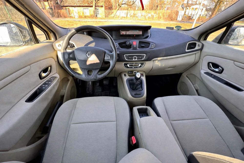 Renault Grand Scenic 1.9 dCI 7 osobowy