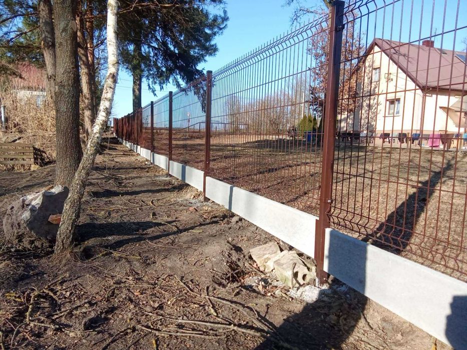 Solidne i trwałe ogrodzenia panelowe od producenta bramy furtki montaż