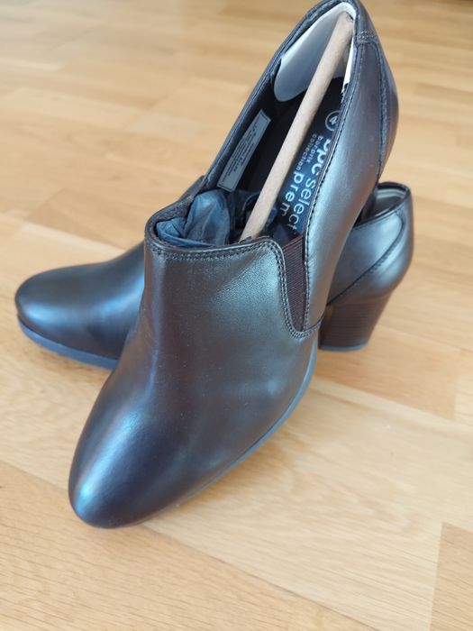 Czółenka pełne, skórzane, rozm 41
