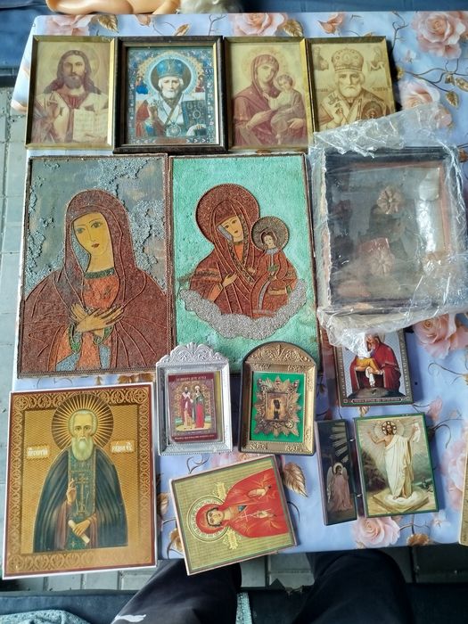 Продам Старинные иконы цена за все