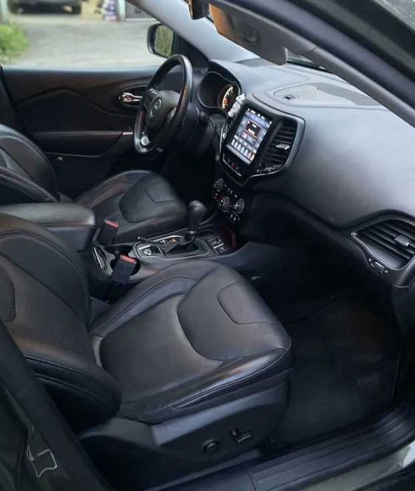 Jeep Cherokee  2020,