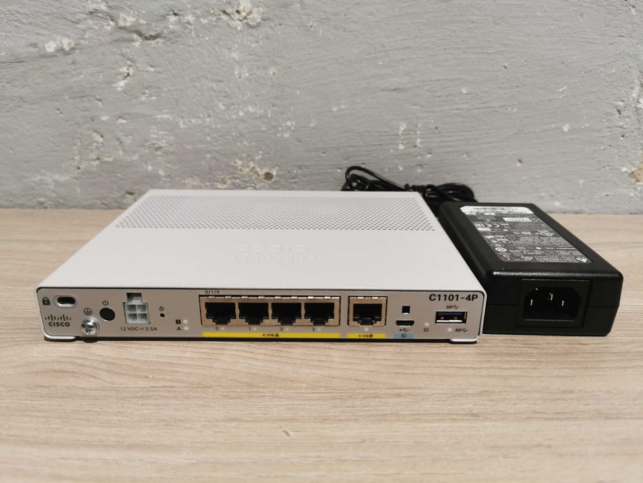 Маршрутизатор Cisco 1101-4P(C1101-4P) нал/безнал