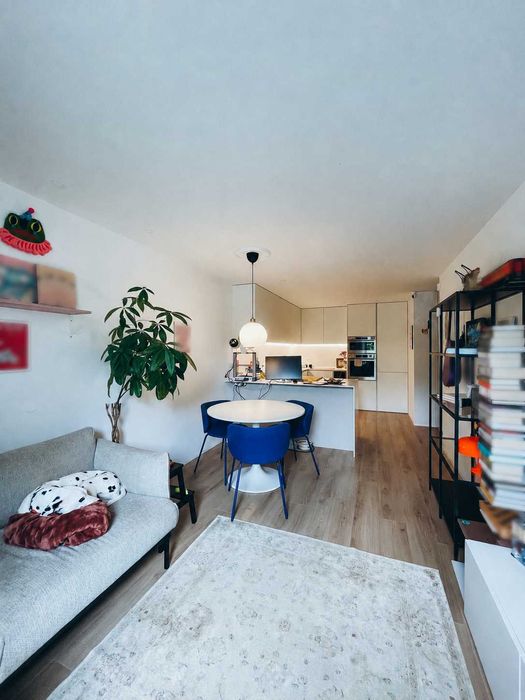 Apartamento T1+1 à venda na Rua Aurora Teixeira de Castro, 59