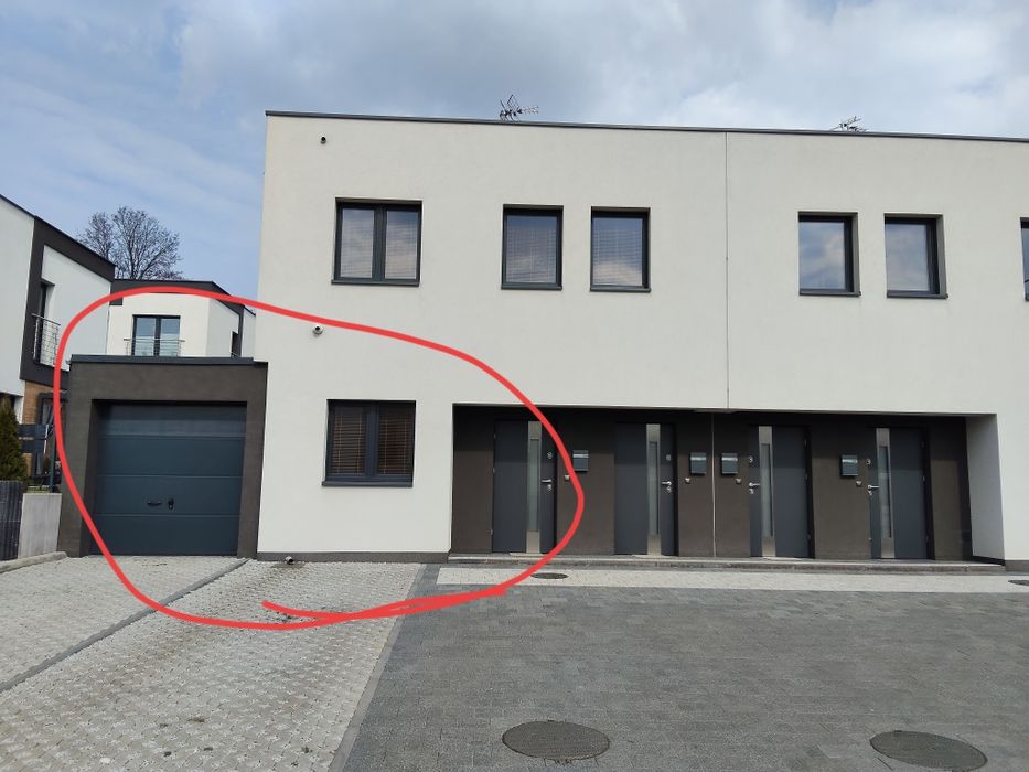 Dom / mieszkanie z garażem ogródkiem    !nowy Paryż