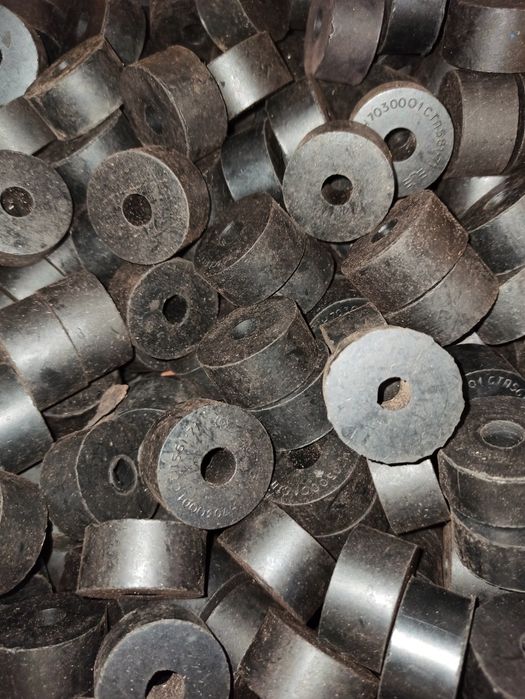 Резиновые подушки втулки буфер