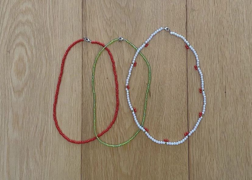 Colares de missangas