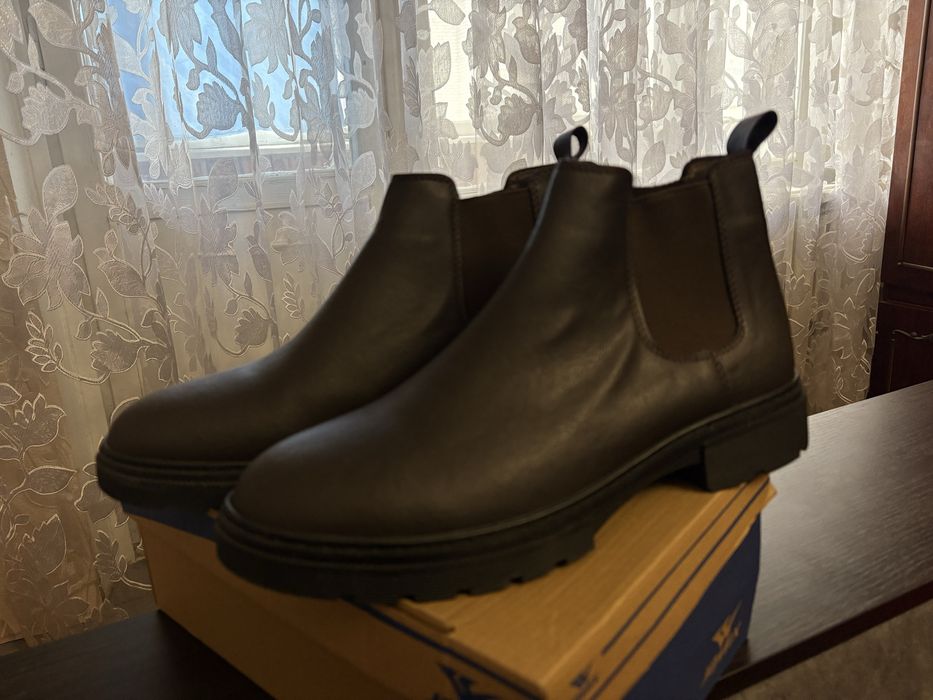 Продам чоловічі ботинки челсі