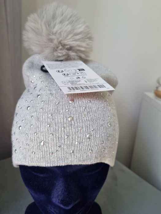 Czapka z metką roz S