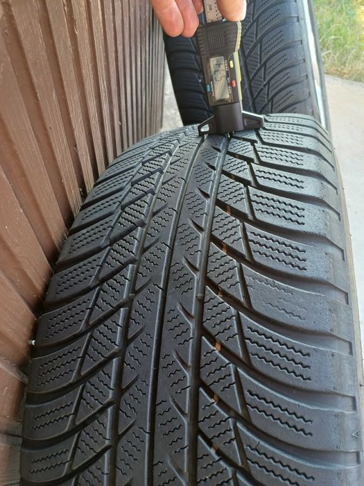 Koła zimowe Audi 17 7J ET45 215/55 R17 5x112 Bridgestone