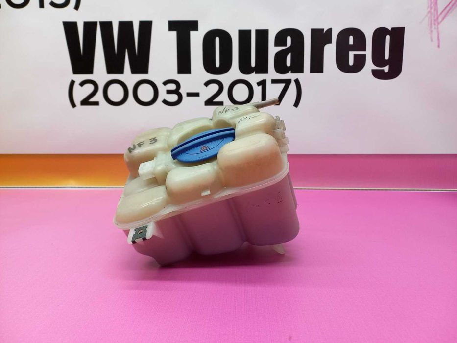 Бачок расширительный 7P0121407B Volkswagen Touareg NF 7P 3.0 Туарег НФ
