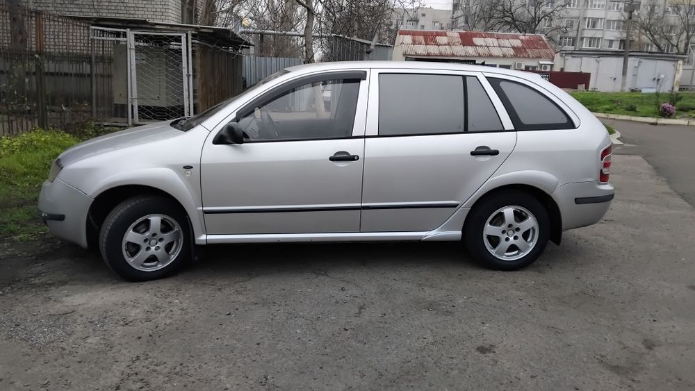 Шкода Фабия 1.4 2001 года