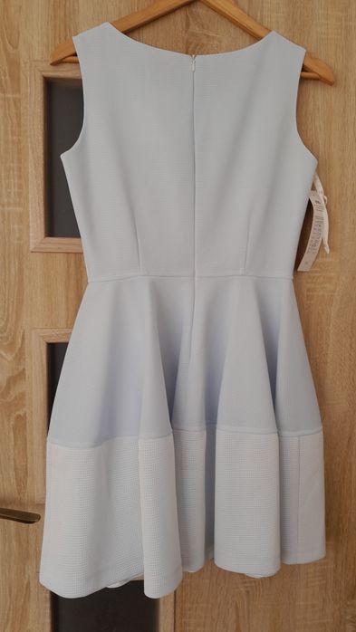 Nowa krótka  sukienka