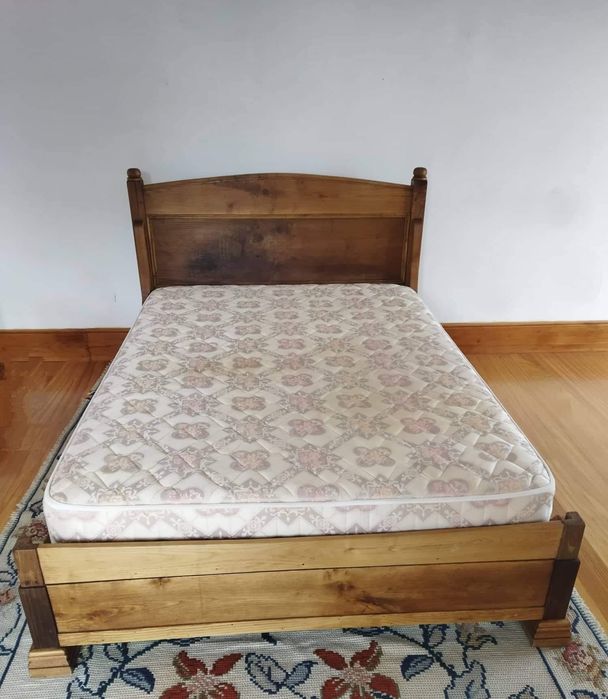 Quarto de casal completo.