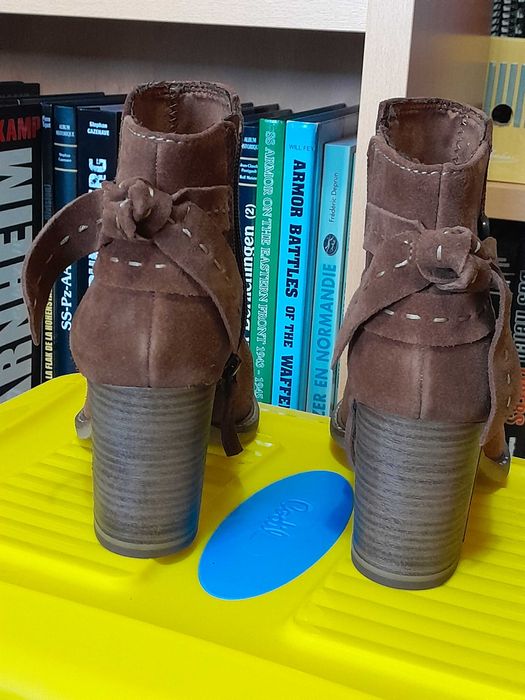 Botas de cano baixo, tamanhos 36 e 37. Tamaris, Pikolinos, Dune