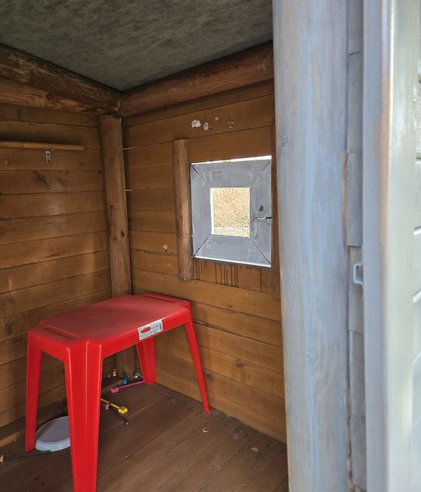 Domek dla dziecka na działkę do ogrodu.