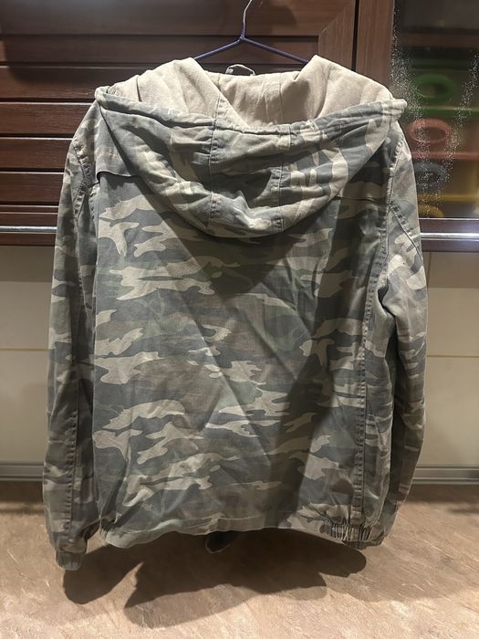 Куртки і плащ б/у