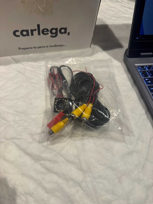 Carlega (AndroidAuto/Carplay portátil)