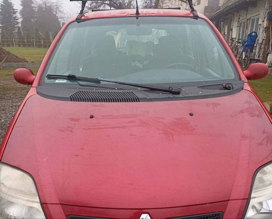 Maska samochodu Renault Megane scenic oraz tylna szyba otwierana Renau