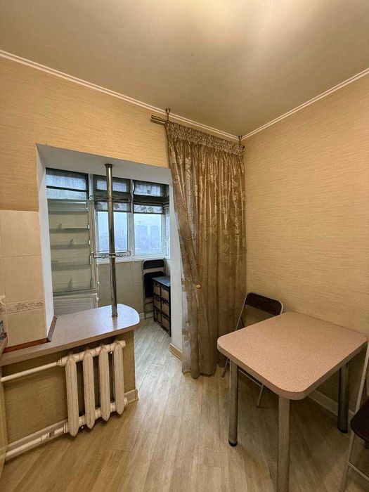 4 станция Большого Фонтана, 4-х комнатная свободная квартира.