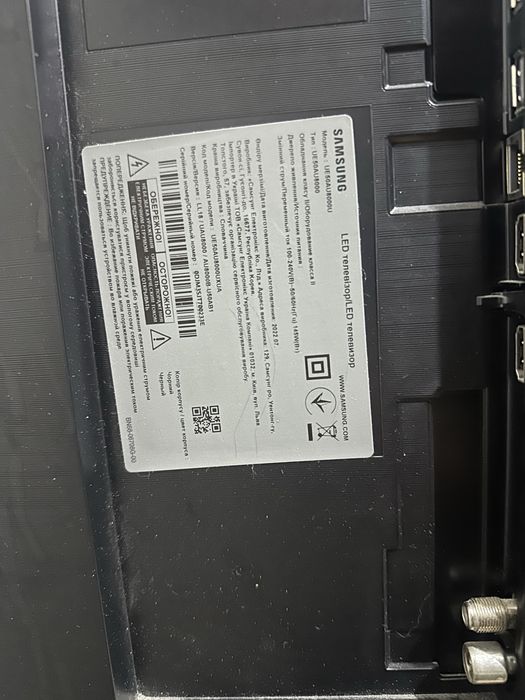 SAMSUNG LED телевізор UE50AU8000U на запчастини або під ремонт!