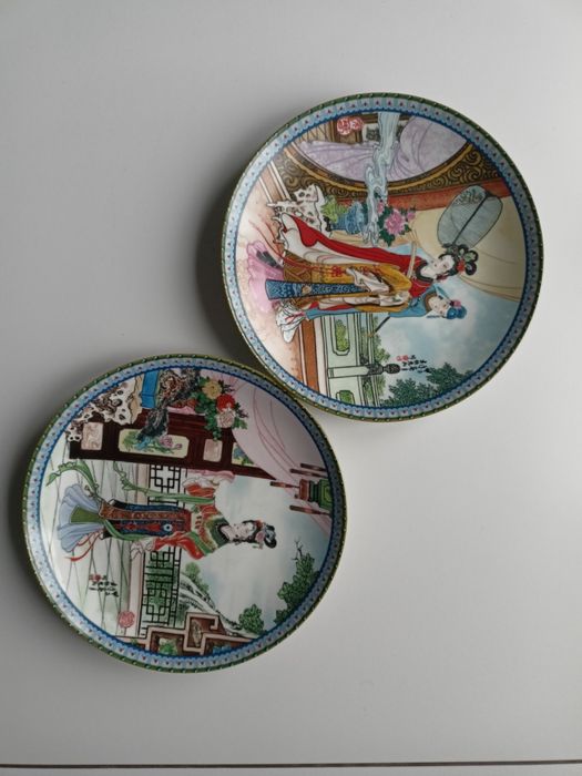 Zestaw Chińskich talerzy Imperial Jingdezhen „Piękno Czerwonego dworu