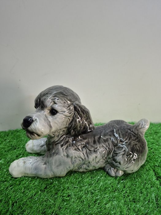 Duża porcelanowa figurka szczeniaka Pudelka GOEBEL