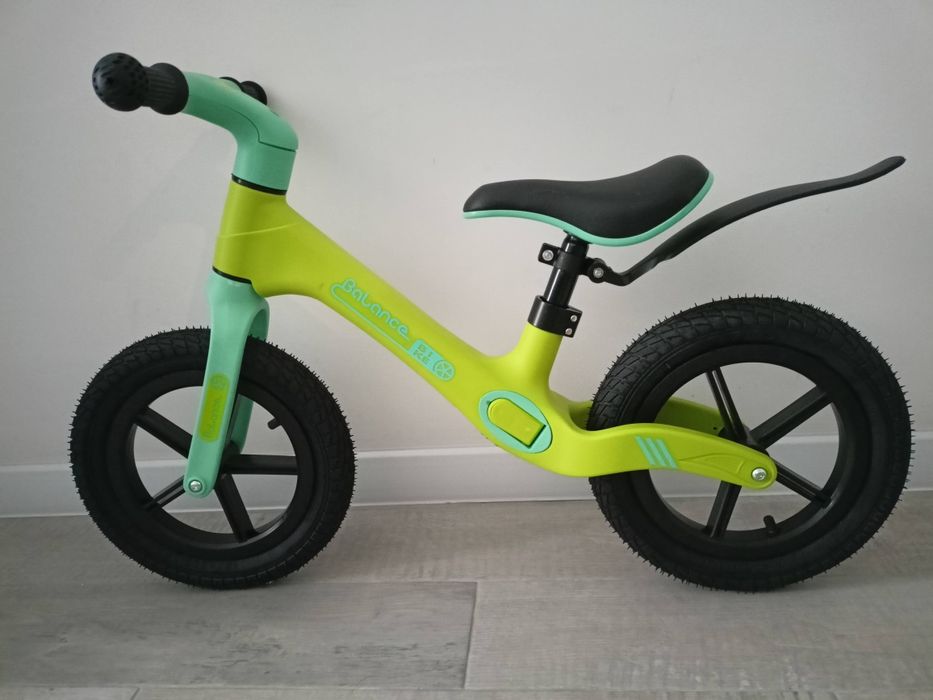 Новий дитячий велобіг