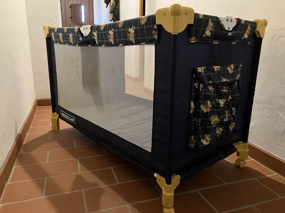 Cama viagem e banheira