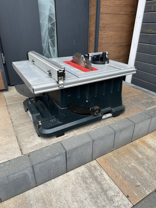 Pila stolowa Bosch Profesional