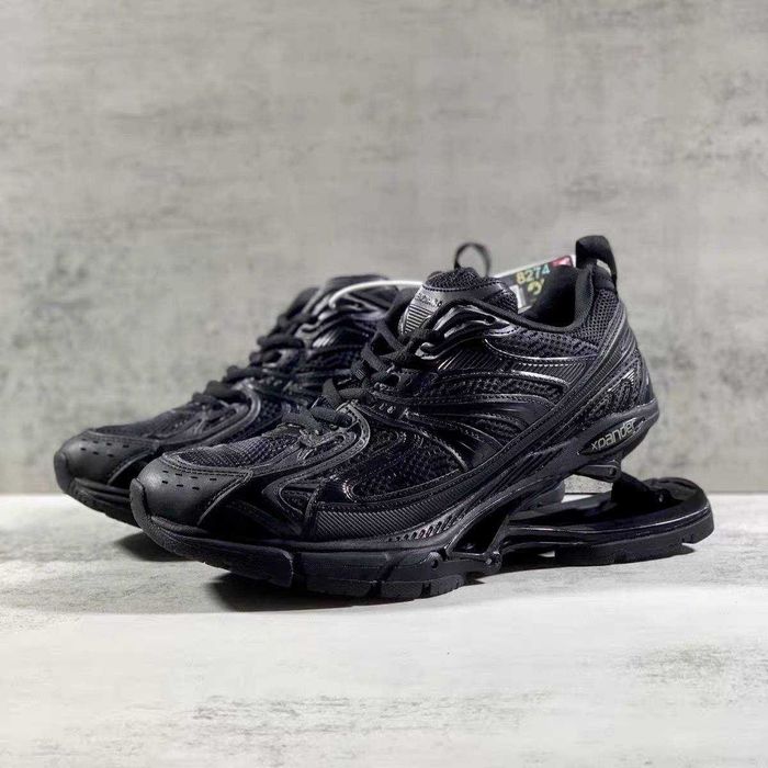 Кроссовки Balenciaga Xpander черные на пружинах