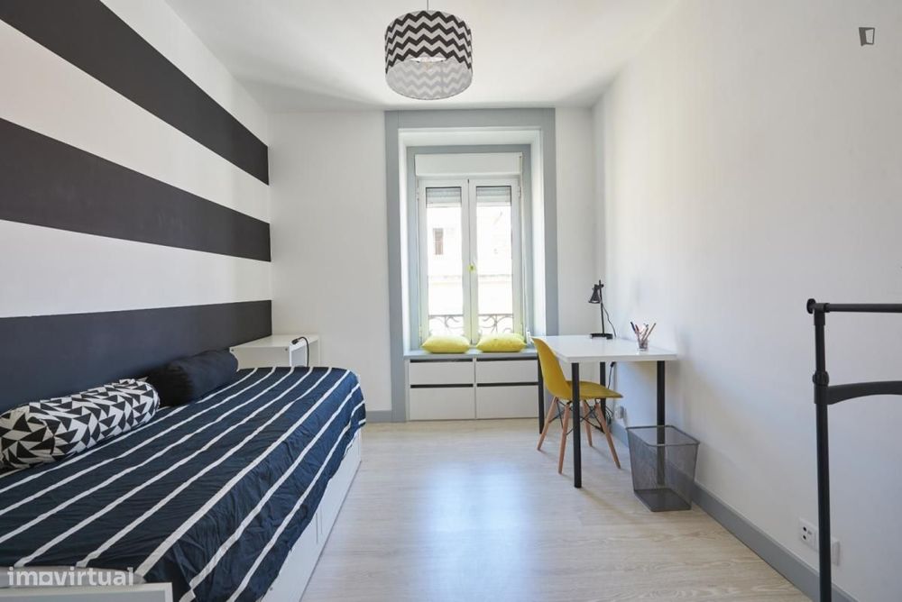 Quarto - localizado em Arroios Lisbon