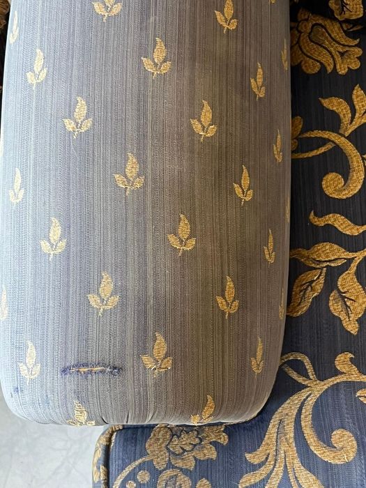 2 sofas, 1 is a bed sofa, very cozy